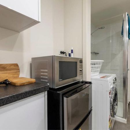 Readyset Apartments On Anthony Melbourne Eksteriør billede