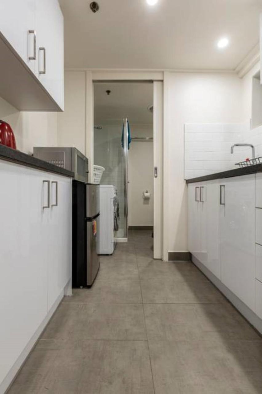Readyset Apartments On Anthony Melbourne Eksteriør billede
